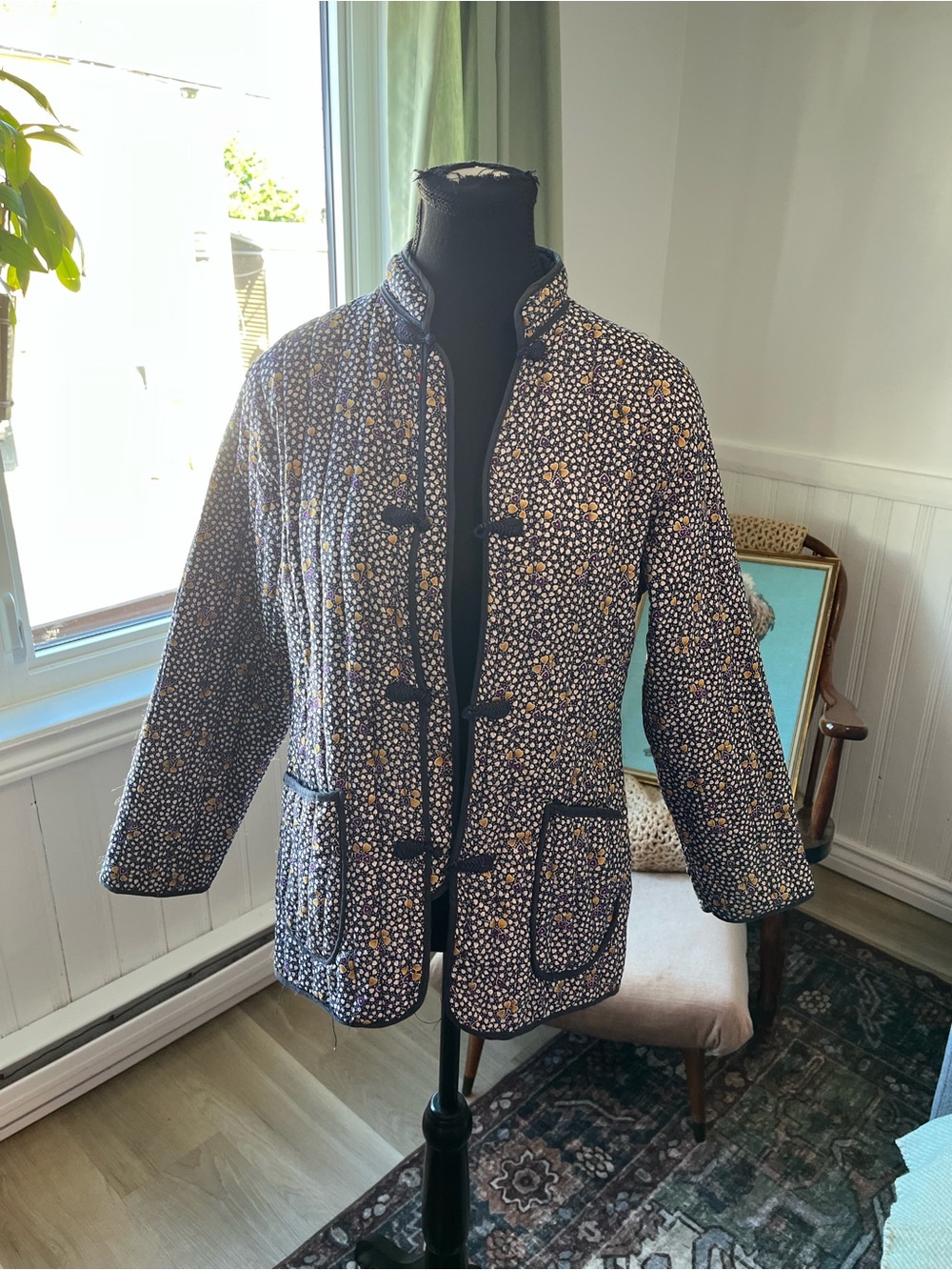 Women’s Vintage Quilted Navy Floral-Print Jacket Size Small